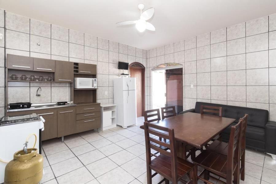 דירות בומבינאס Residencial Ipe Amarelo מראה חיצוני תמונה