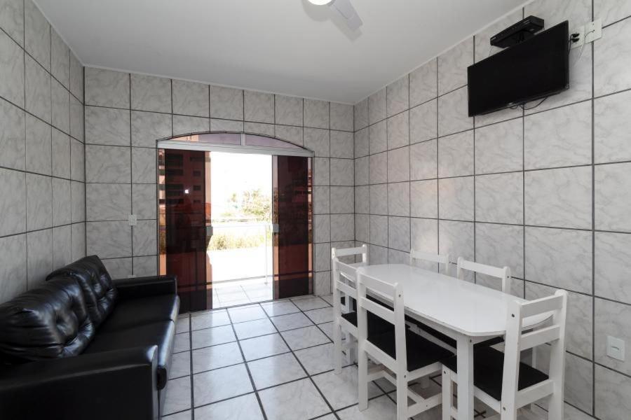 דירות בומבינאס Residencial Ipe Amarelo מראה חיצוני תמונה