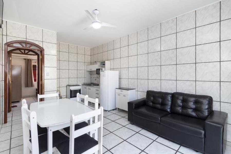 דירות בומבינאס Residencial Ipe Amarelo מראה חיצוני תמונה